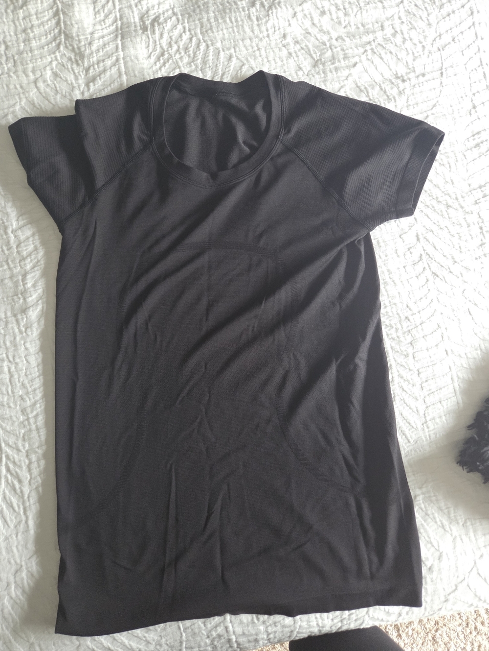 Lululemon Black Swiftly Tech Short Sleeve Hip Length NEW
